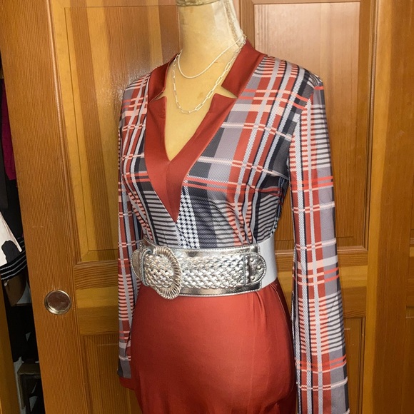 NWT, Lavishly Paris Belted Designer Dress. - Picture 12 of 16